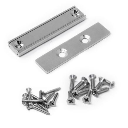 Paket mit versenktem Magneten und Stahlplatten – 40 x 13,5 x 5mm dicker Neodym-Kanalmagnet mit 2 x 3,3mm versenkten Löchern – 17kg Zugkraft